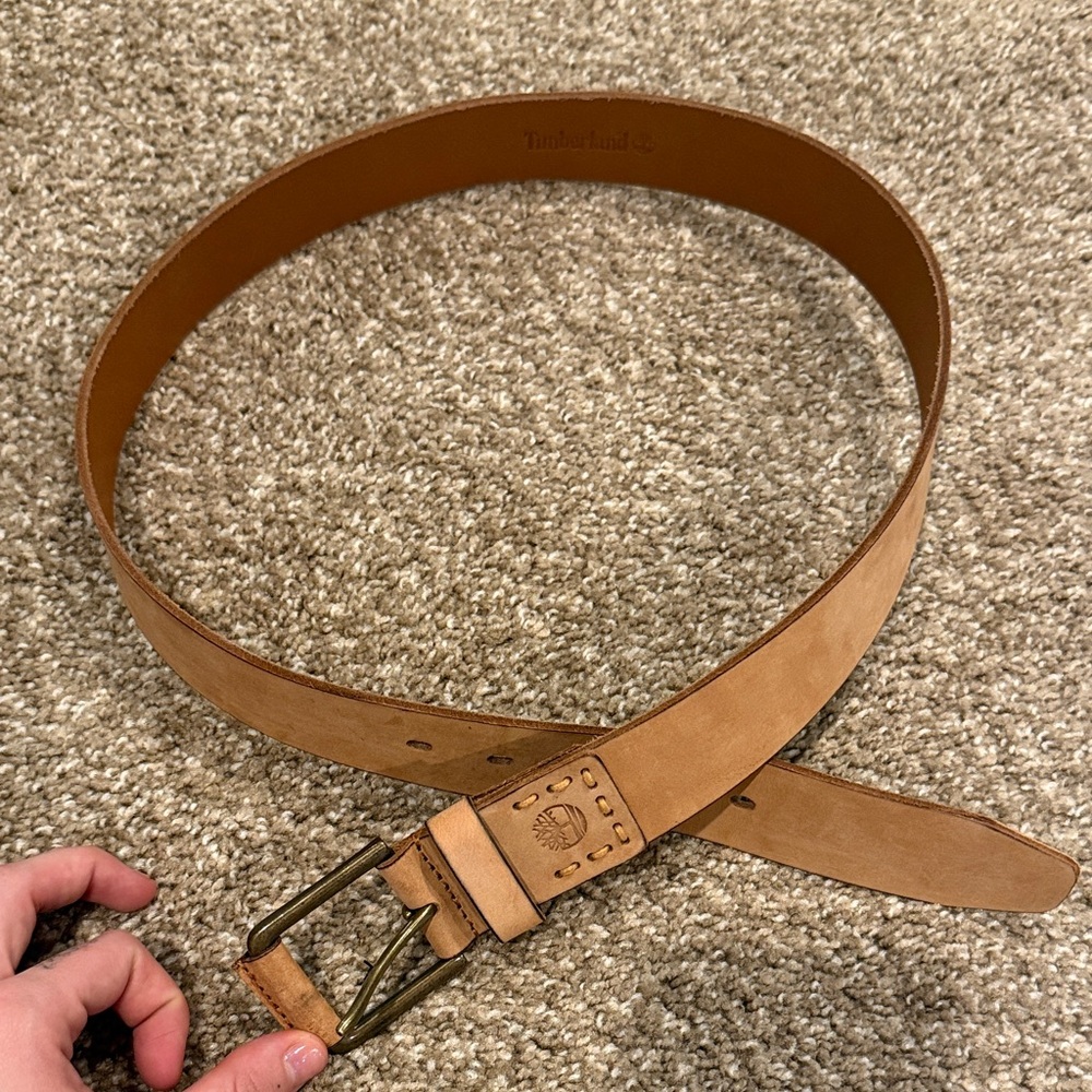 Timberland Men's Light Brown Leather Belt with Brass Buckle